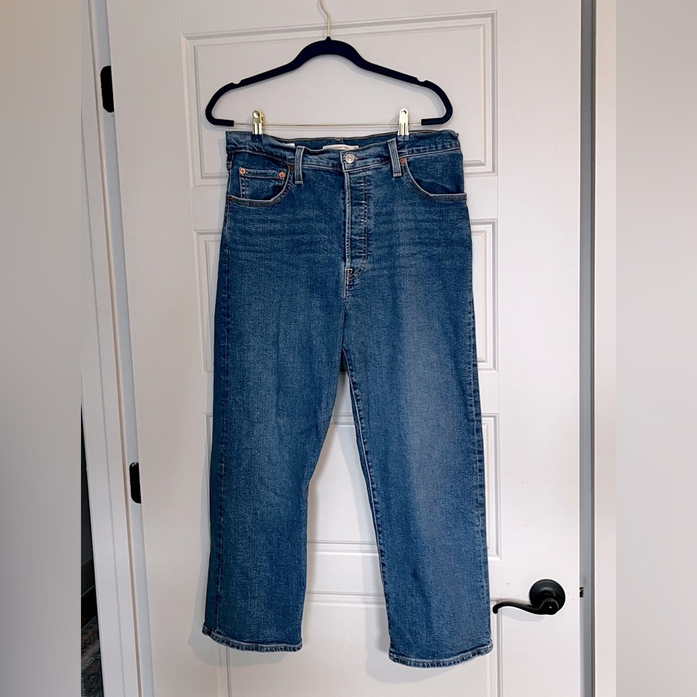Women’s Levi’s Ribcage Ankle Straight Jean Size 32